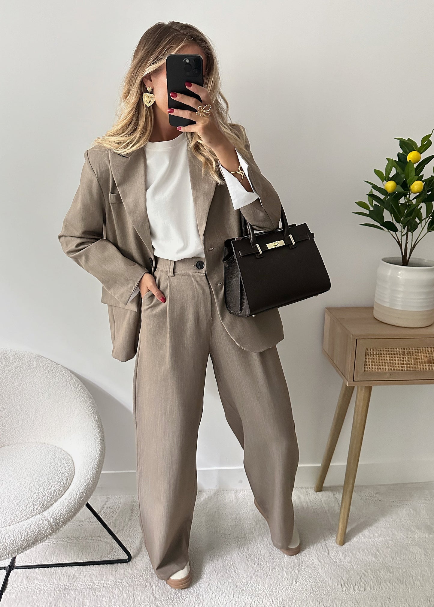 SERNIA beige oversized tailored trousers
