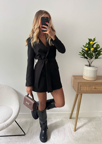 HILAIRE belted blazer dress
