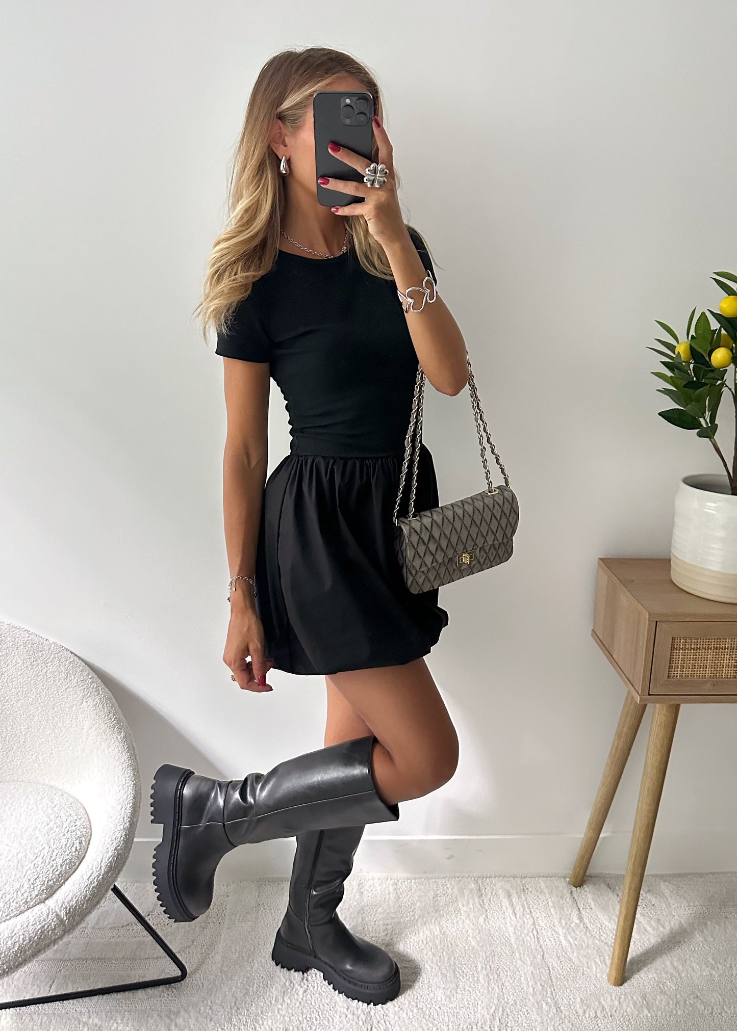 ALBERTIE black short-sleeved dress